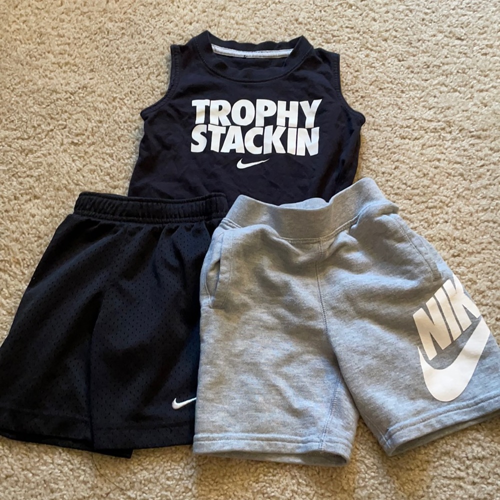 3 size 2T Nike boys items